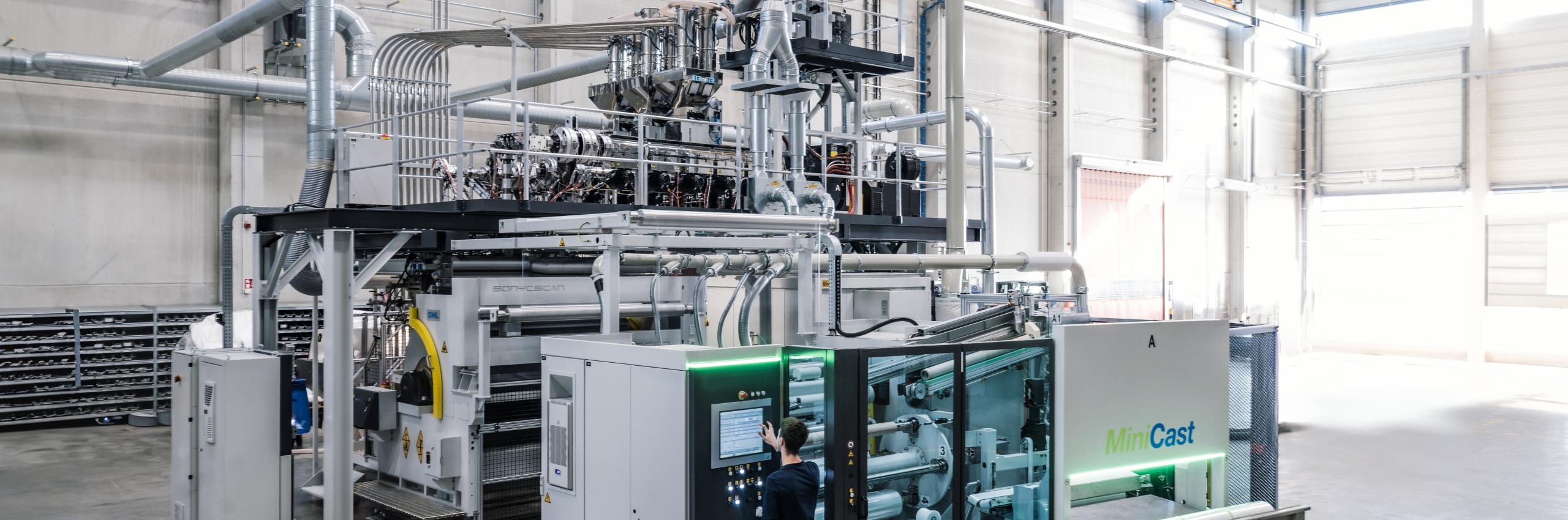 MiniCast stretch film line